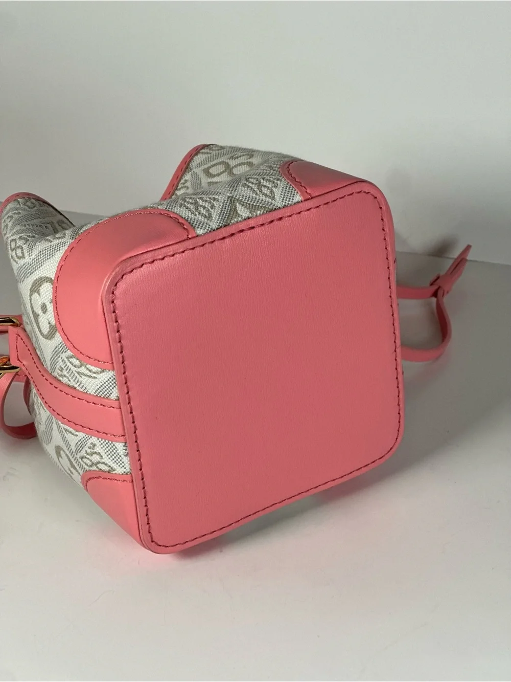 Authentic Louis Vuitton Pink and White Mini Noe Bucket Bag